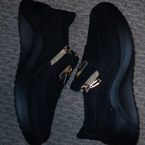 New Fashion Women's Platform Sneakers Letter Design, black color, size 9